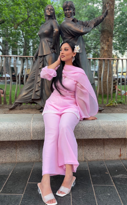 Dream girl 90s y2k set in baby pink
