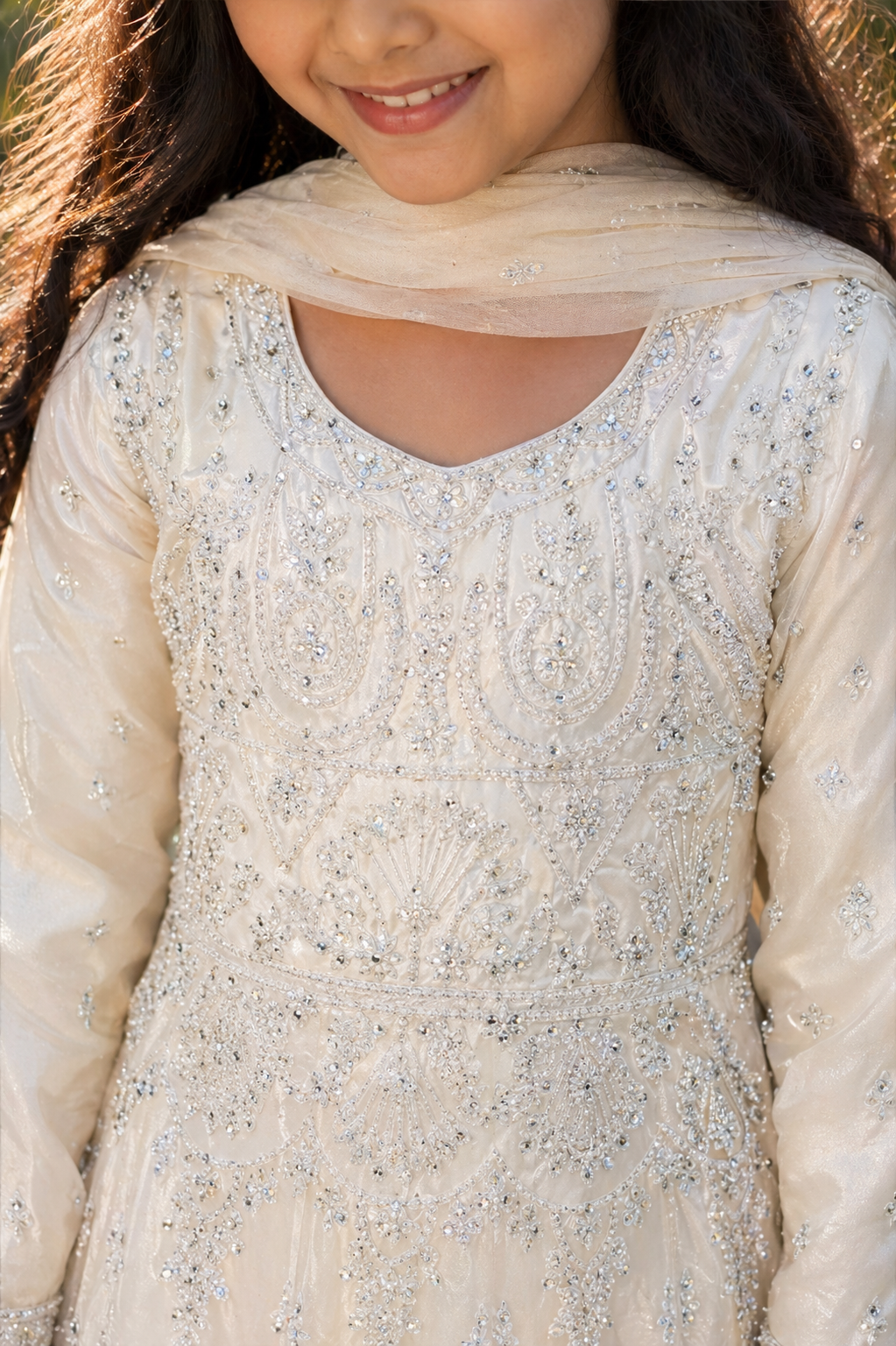 DEVANGI IN WHITE 3-9 YRS KME000C8