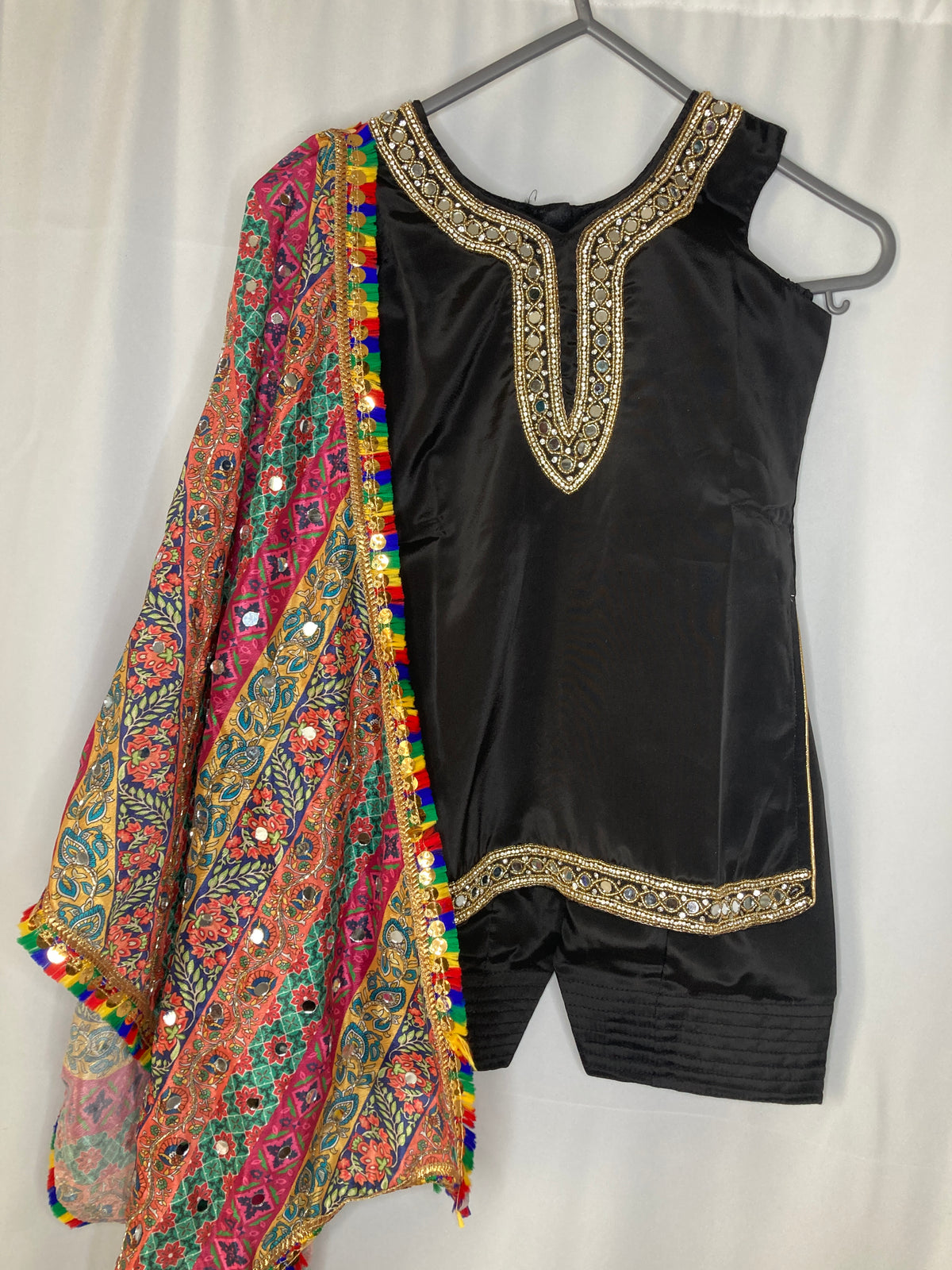 Girls Black Punjabi Suit – Kids Pakistani Patiala Salwar Kameez with Colourful Dupatta – Eid Outfit kbc018c5