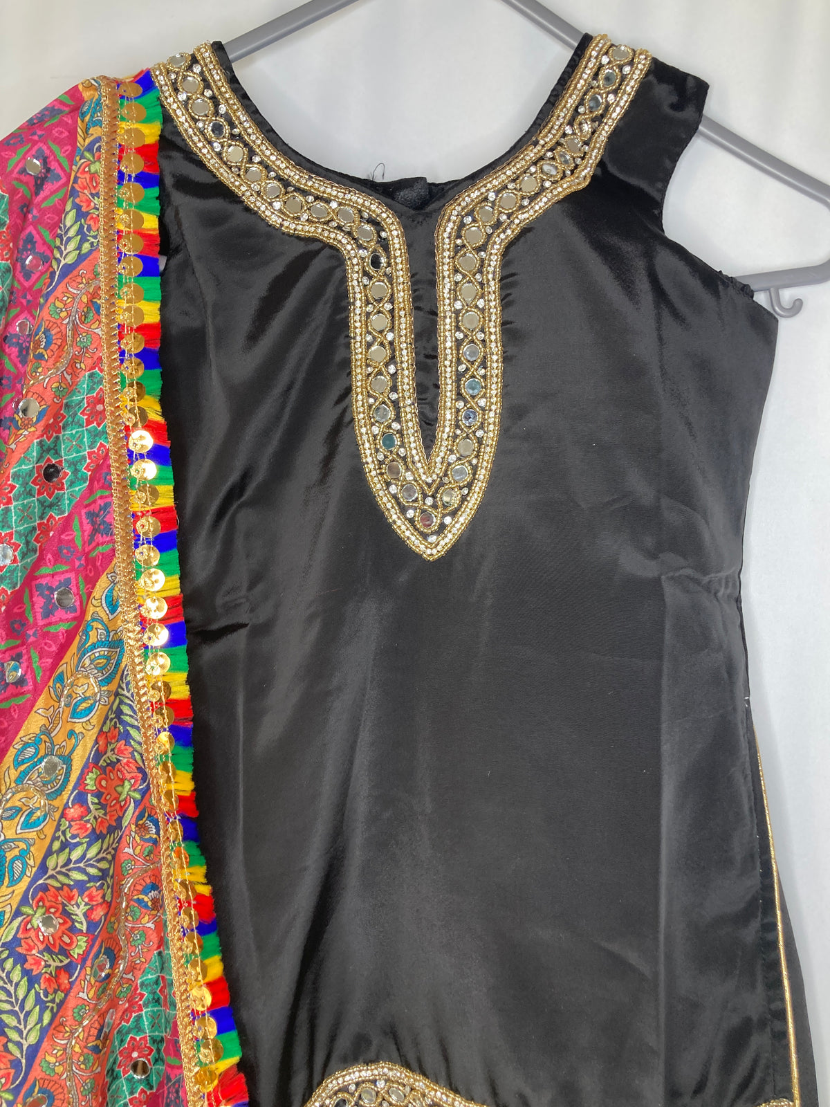 Girls Black Punjabi Suit – Kids Pakistani Patiala Salwar Kameez with Colourful Dupatta – Eid Outfit kbc018c5