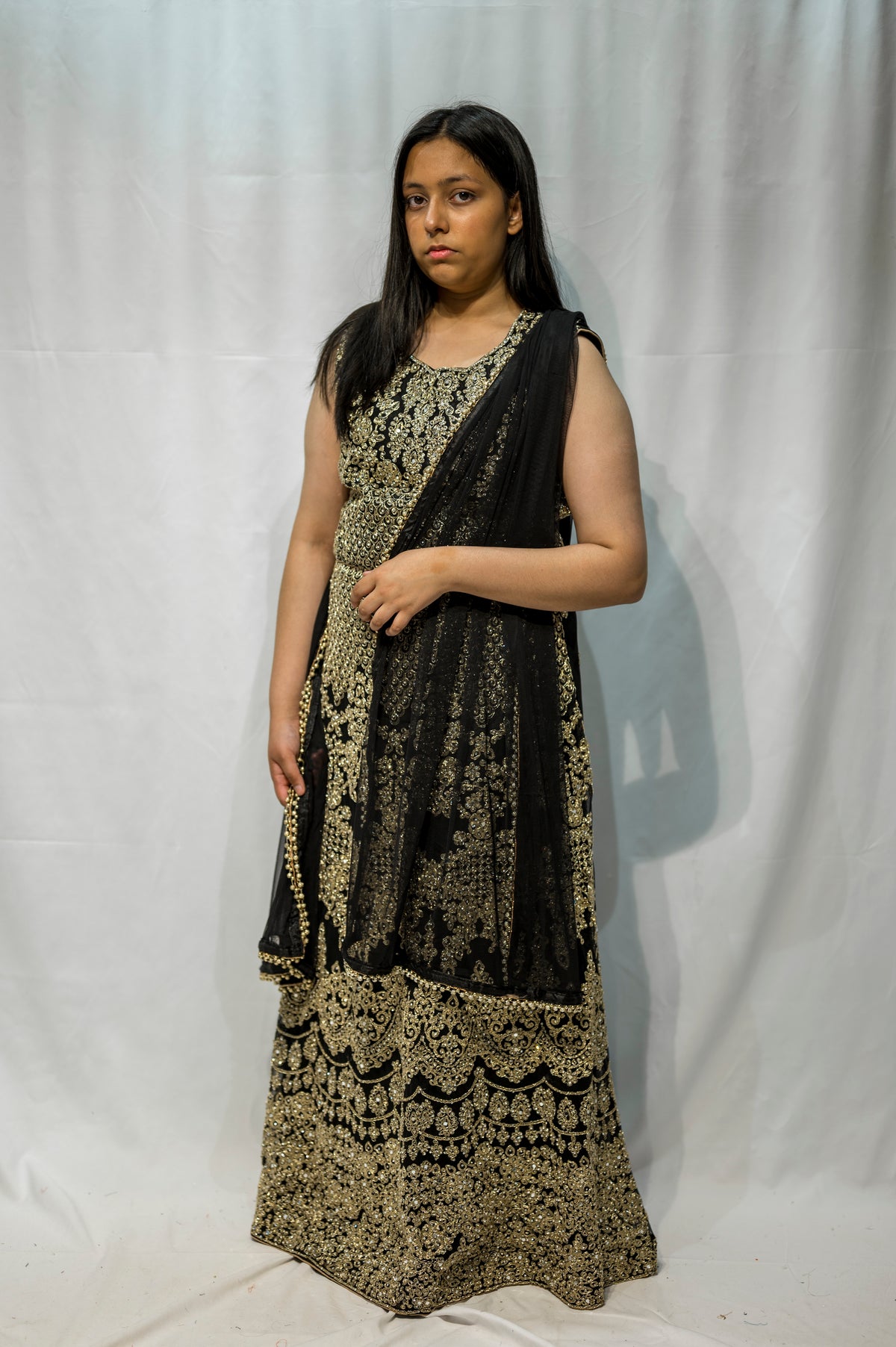Sunehripari in black petite KMO002C13