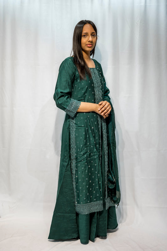 Bottle Green Anarkali Suit for Women – Embroidered Pakistani Party Wear – Elegant Eid & Wedding Outfit DN000C7