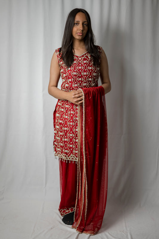 Maroon Pakistani Suit for Women – Embroidered Salwar Kameez – Elegant Eid & Party Wear ME014C1