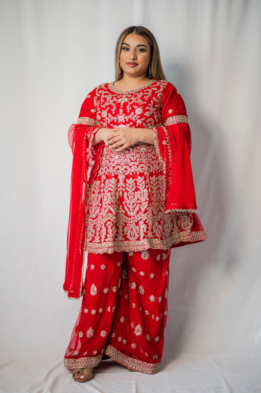 tila taj in red petite kmo005c1