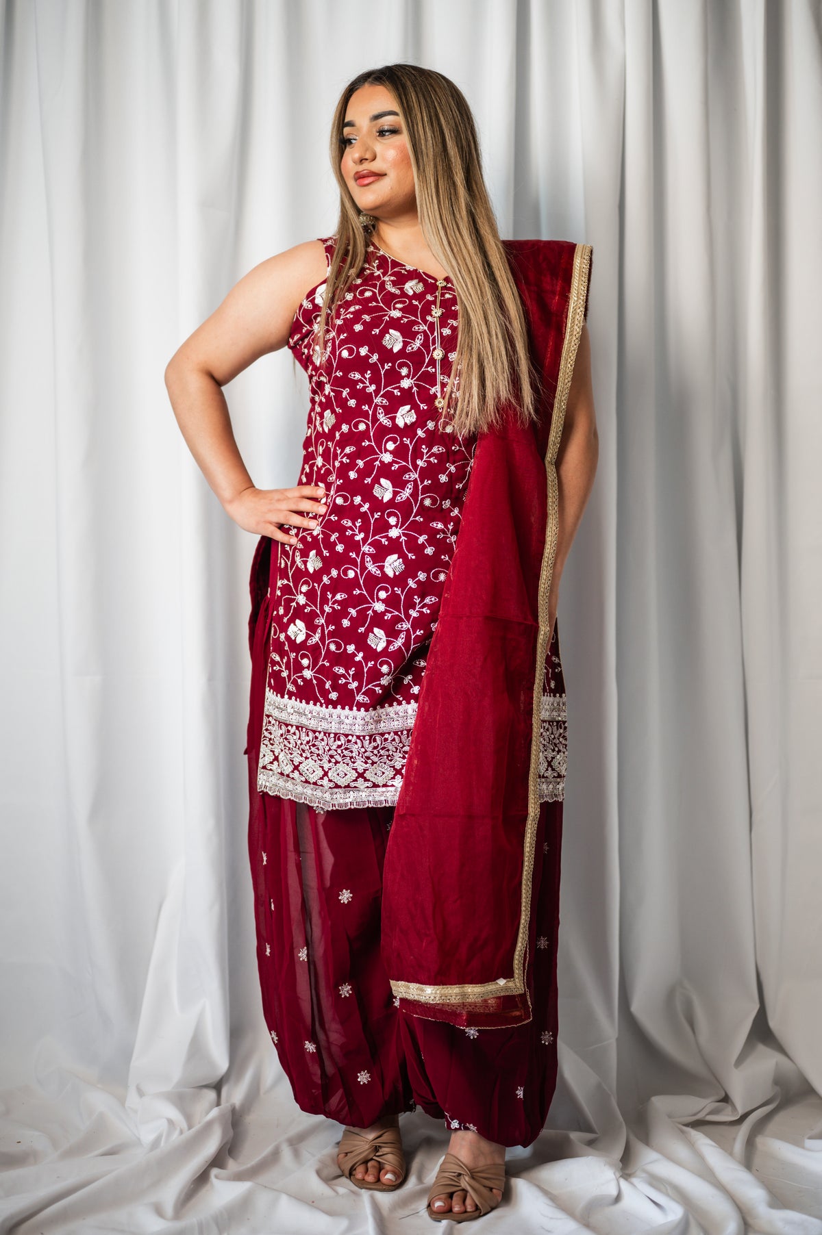 Pehnavaa in burgandy Petite BC011C4