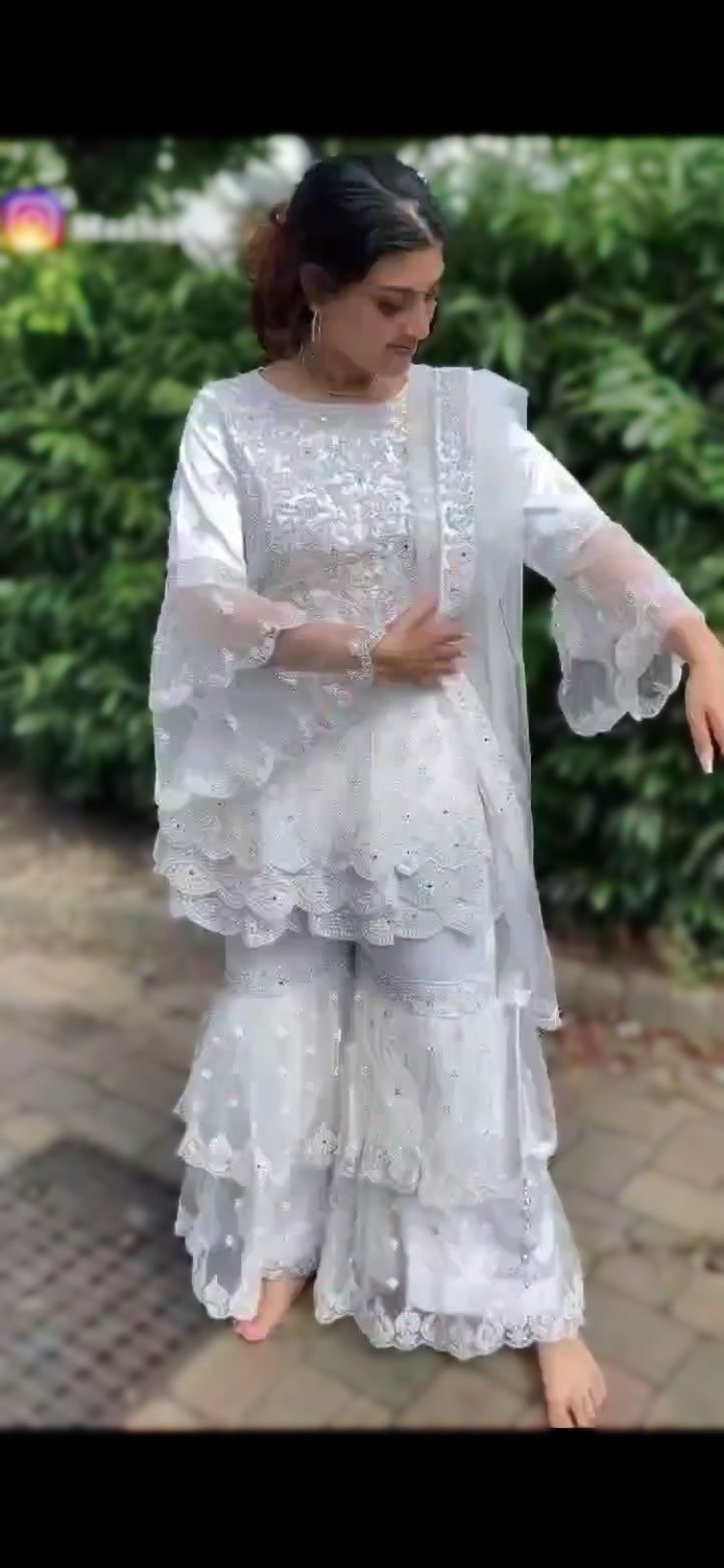 Zehraa in white AD001C4