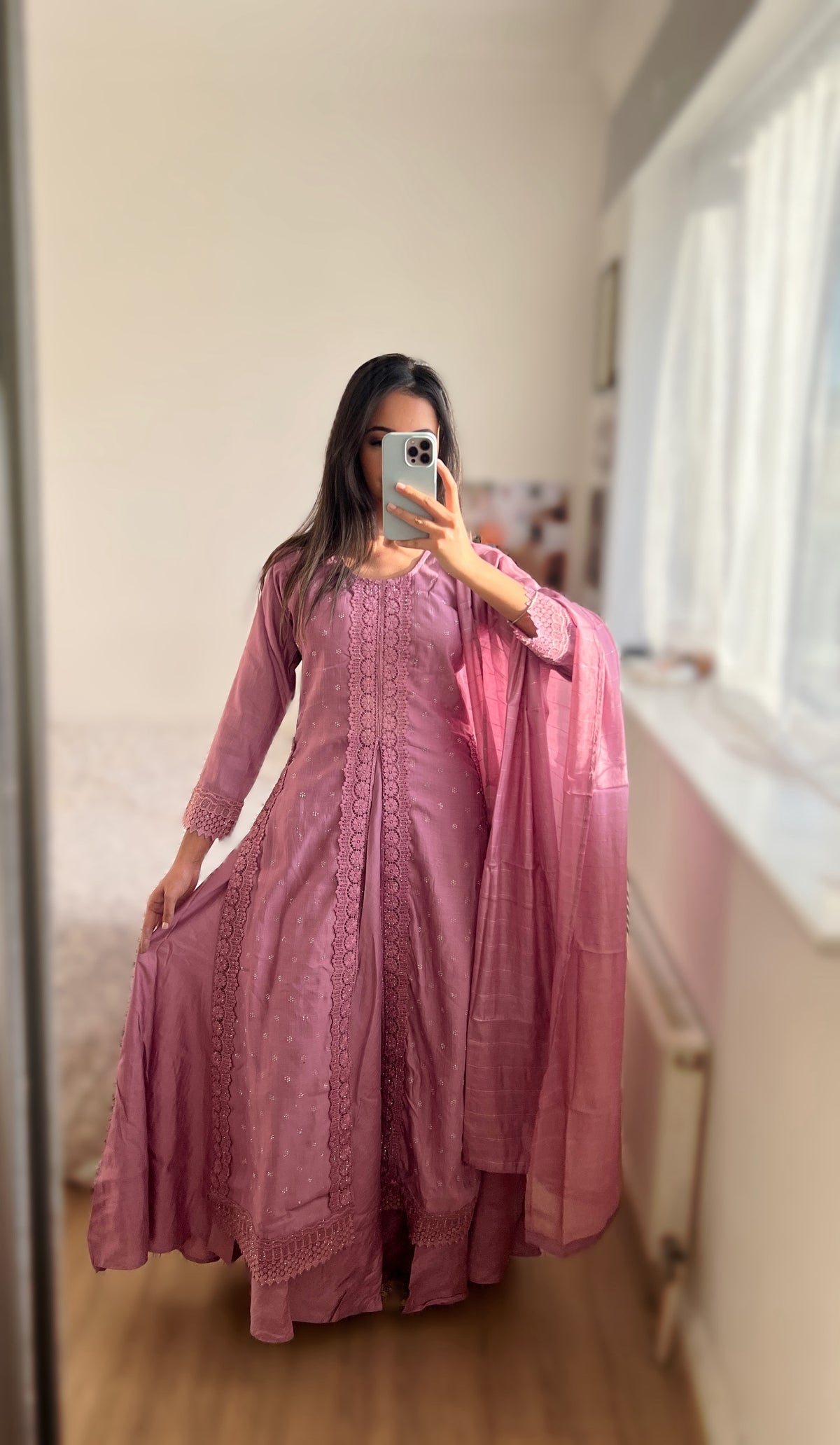 Noor-e-lace in dark lilac DN000C5