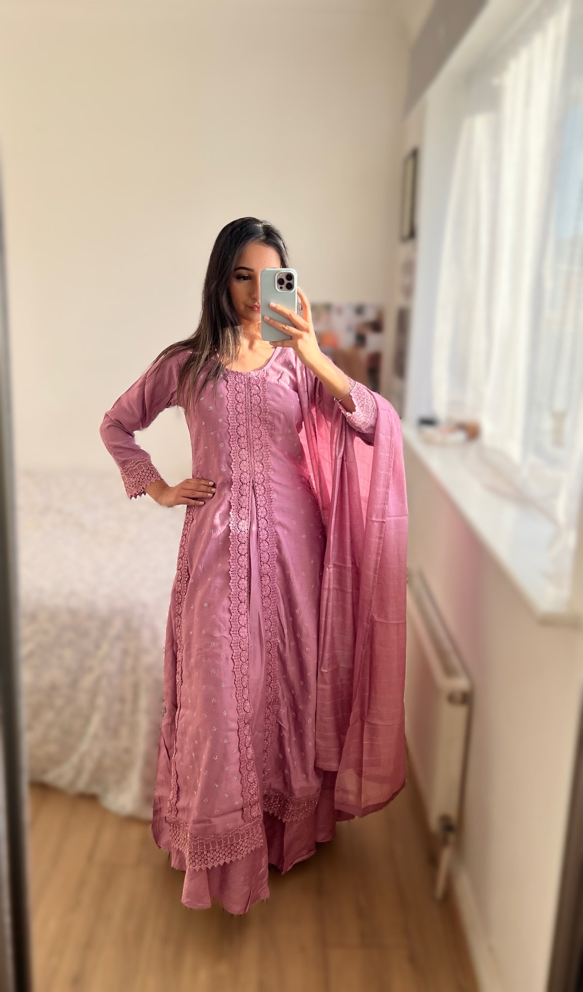 Noor-e-lace in dark lilac DN000C5